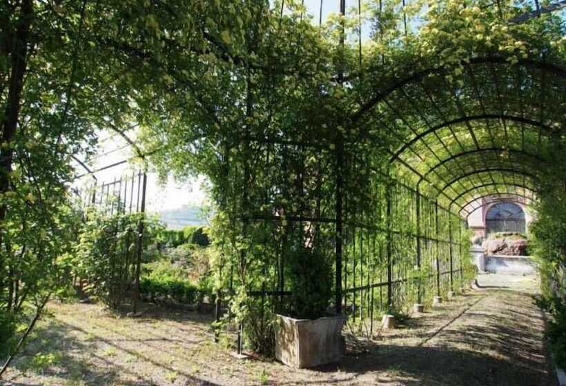 فندق Il Castello Di Bubbio