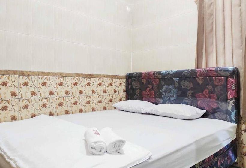 فندق Queen Asri Mitra Reddoorz