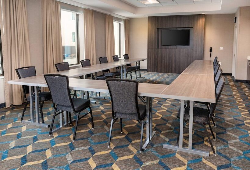 هتل Residence Inn By Marriott Grand Rapids Downtown
