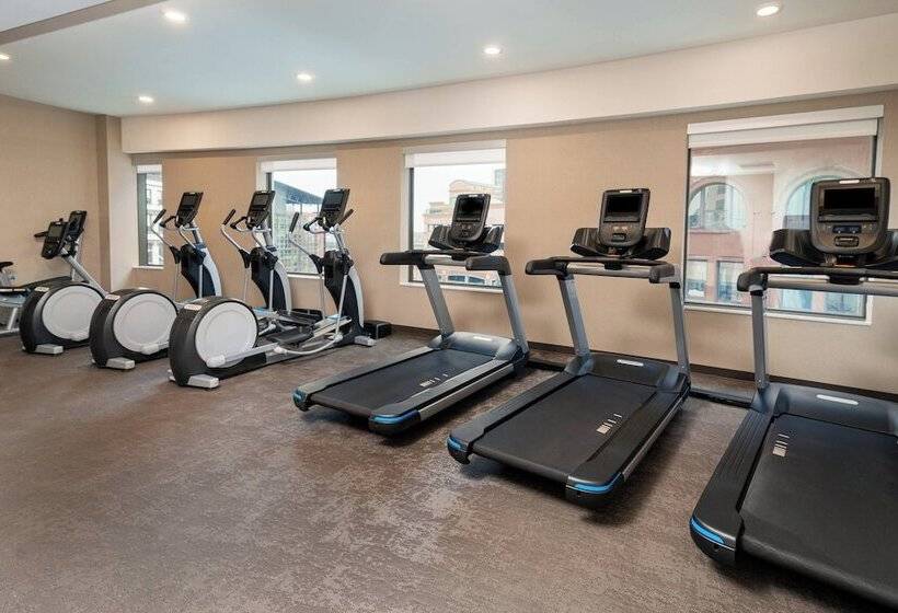 هتل Residence Inn By Marriott Grand Rapids Downtown