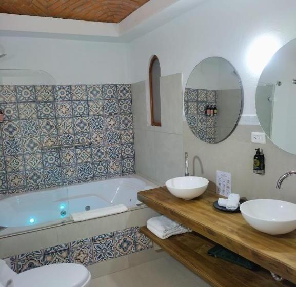 La Alhambra Hotel Boutique