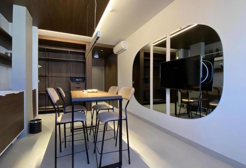 پانسیون Korpa Deli Rooms Spa