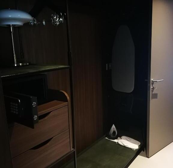 پانسیون Korpa Deli Rooms Spa