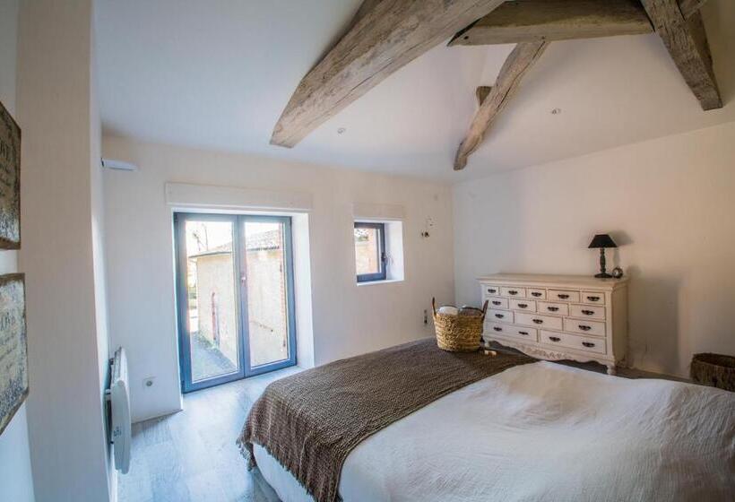 بنسيون La Grange Du Cleray