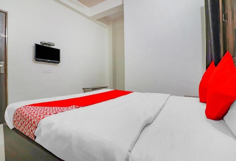 بنسيون Rajlakshmi Guest House