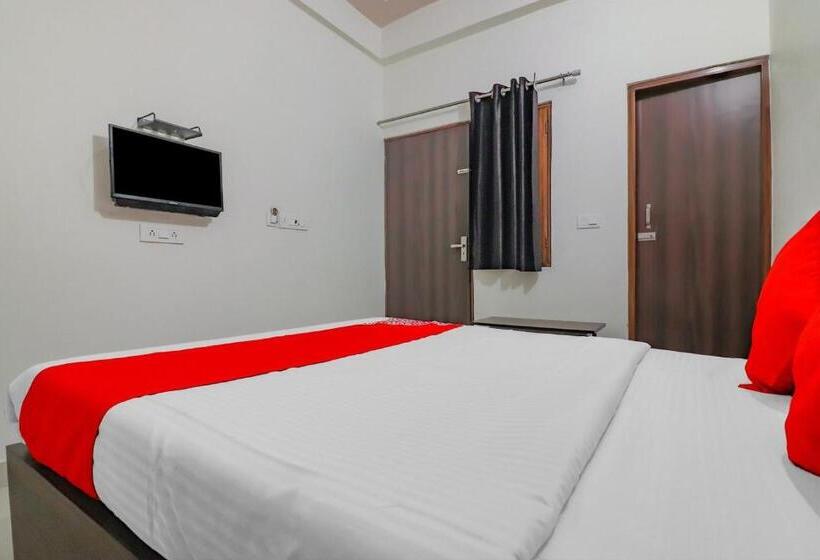 بنسيون Rajlakshmi Guest House