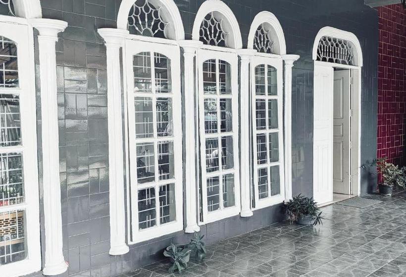 هاستل Fafan Budget