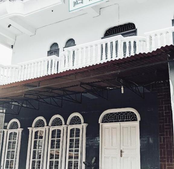 هاستل Fafan Budget