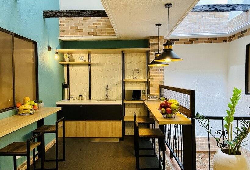 هتل Casa Santafe   Coliving