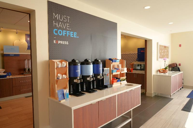 هتل Holiday Inn Express & Suites Onalaska La Crosse Area By Ihg