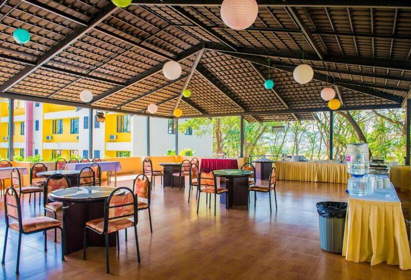 בית מלון כפרי Monteria Resort