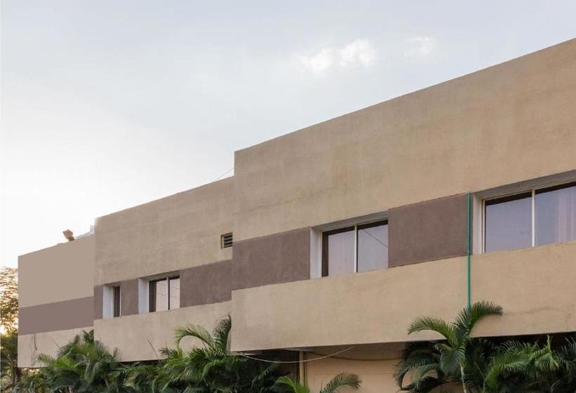 Capital O 78366 Hotel Relax Inn