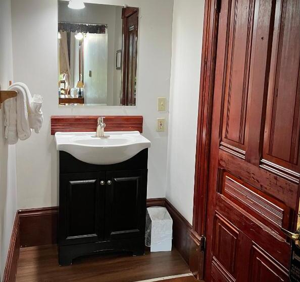 فندق The Monarch