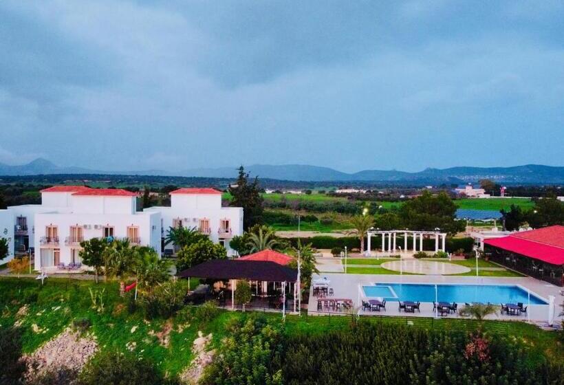 استراحتگاه Celebi Garden Hotel   Cittaslow Retreat