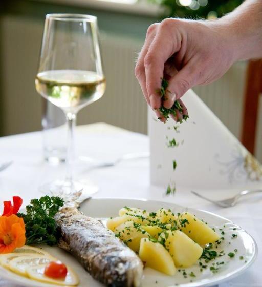 旅馆 Gasthaus Gostišče Trattoria Ogris
