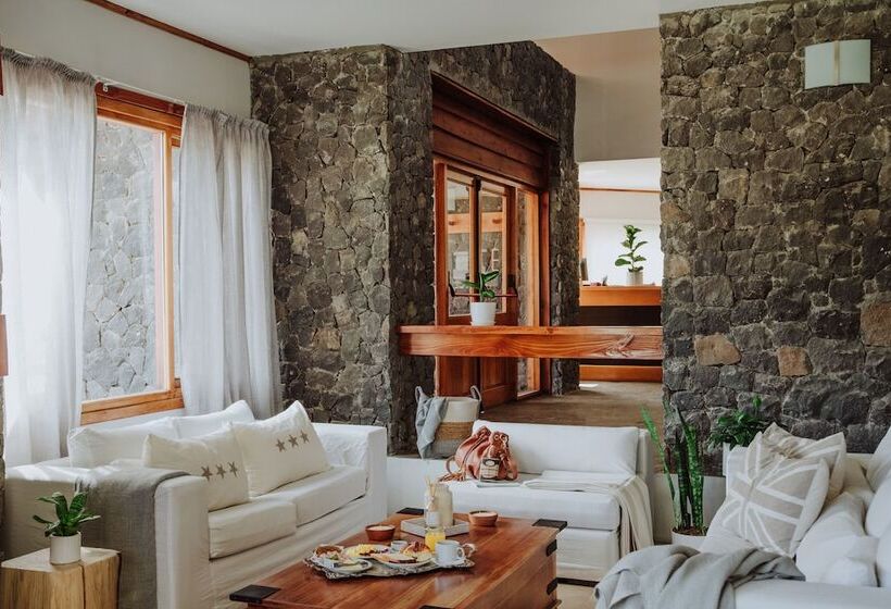 هاستل Hostería El Coirón