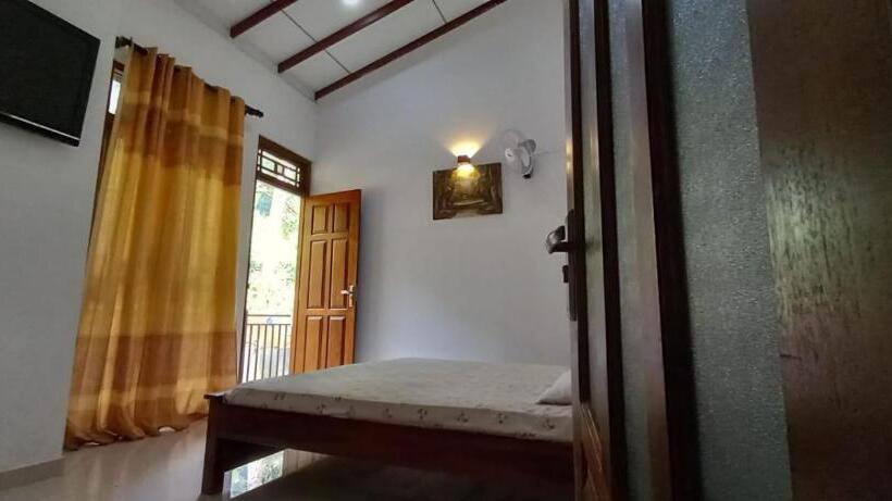 ベッドアンドブレックファースト Desire Village Rakwana