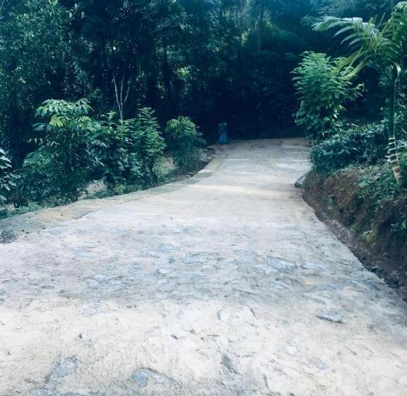 ベッドアンドブレックファースト Desire Village Rakwana