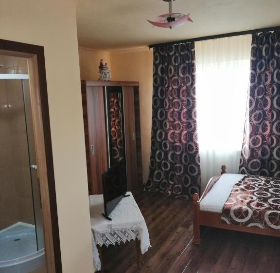 مبيت وإفطار Pension Bud