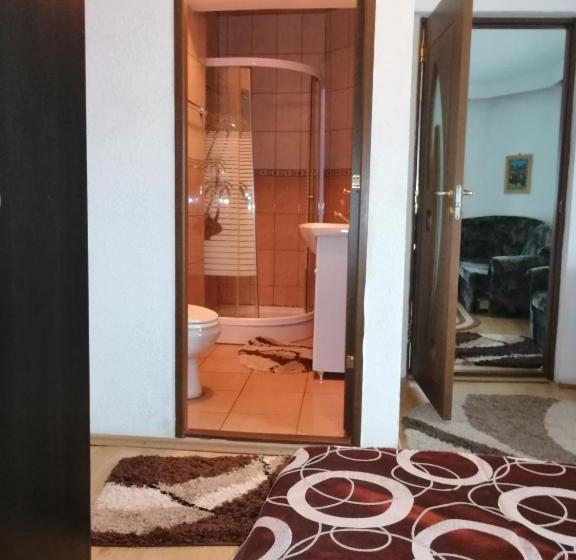 مبيت وإفطار Pension Bud