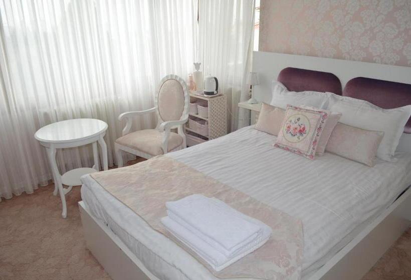 בית מלון כפרי Parla Viens Suites