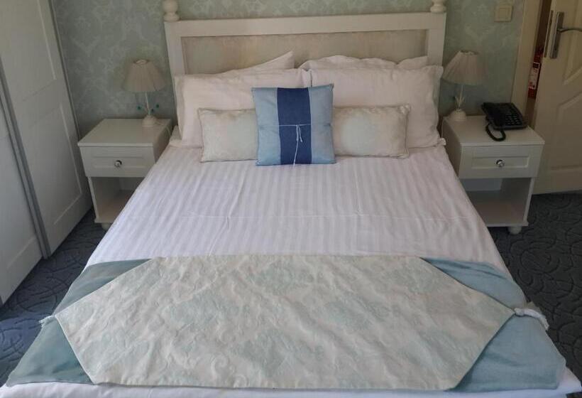 בית מלון כפרי Parla Viens Suites