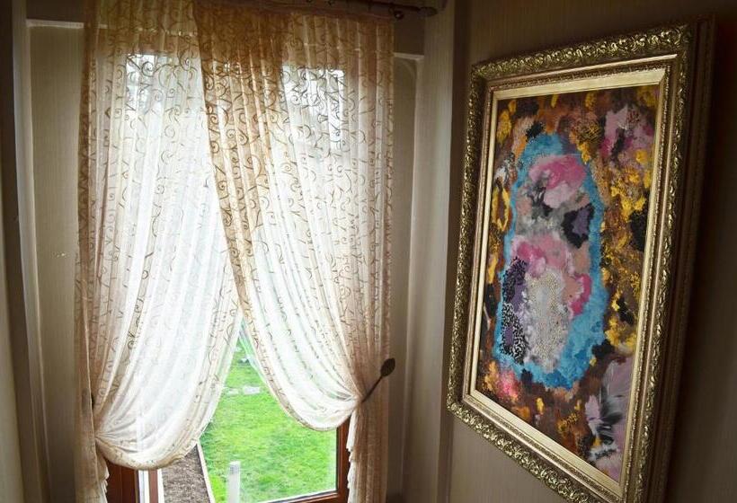 בית מלון כפרי Parla Viens Suites