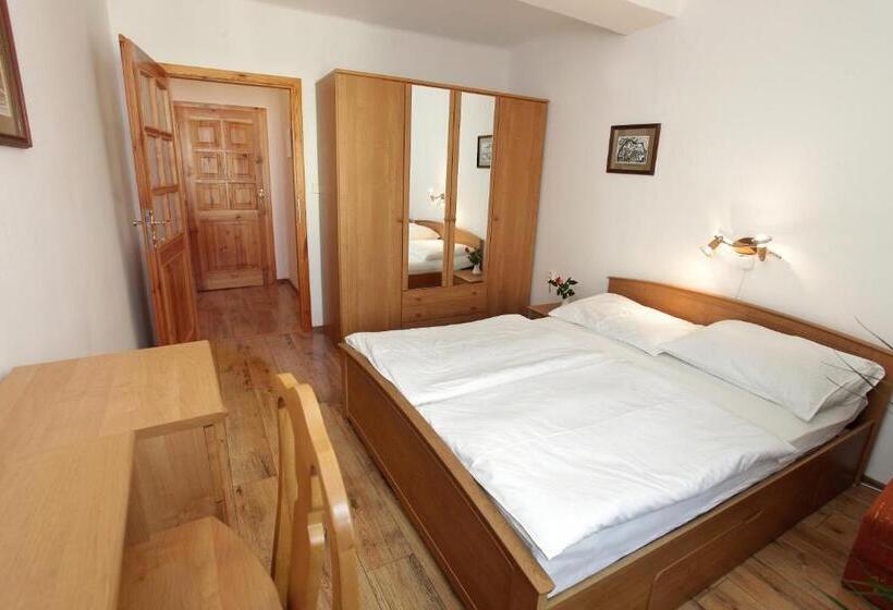 ホテル štekl   Hrubá Skála