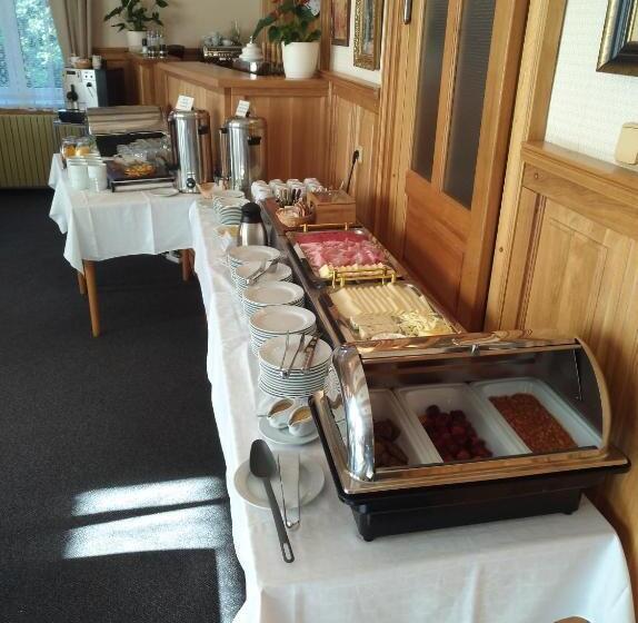 ホテル štekl   Hrubá Skála