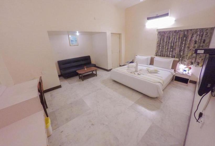 Отель Vinnca Lrn Excellency