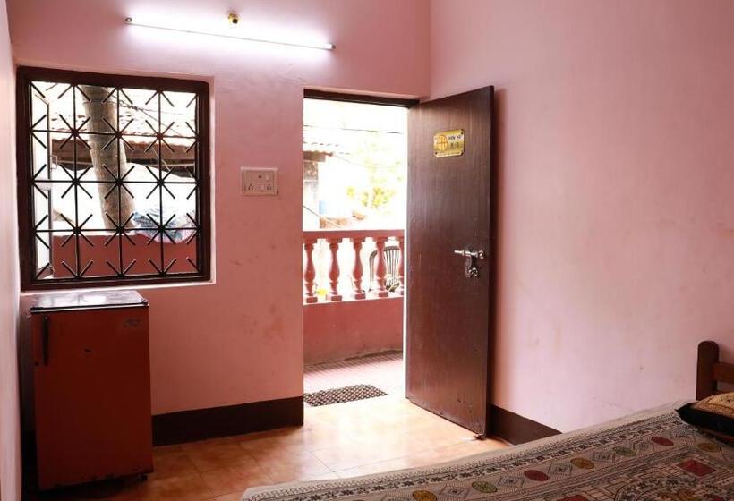 پانسیون Guru Guest House