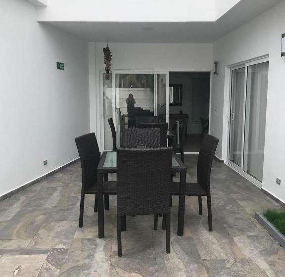 پانسیون Providence Breeze