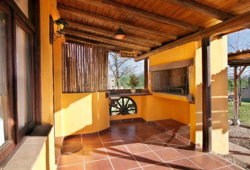 ユースホステル Cabañas La Matera