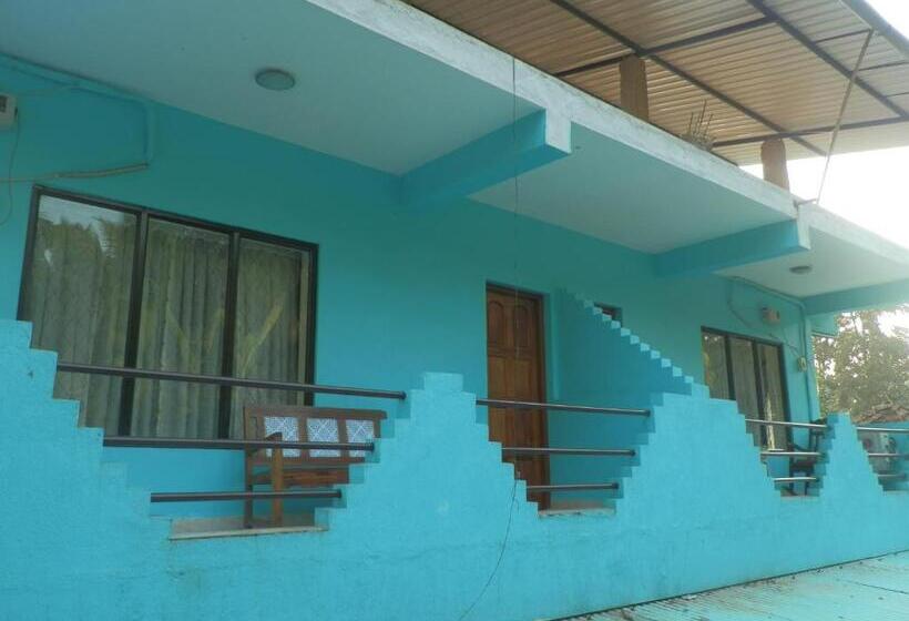 פנסיון Aldrin Guest House