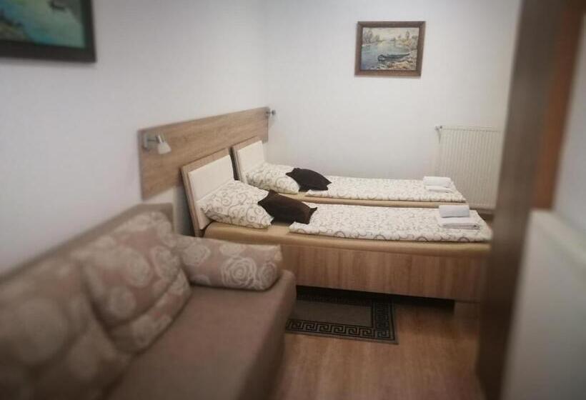 פנסיון Rooms Aračić