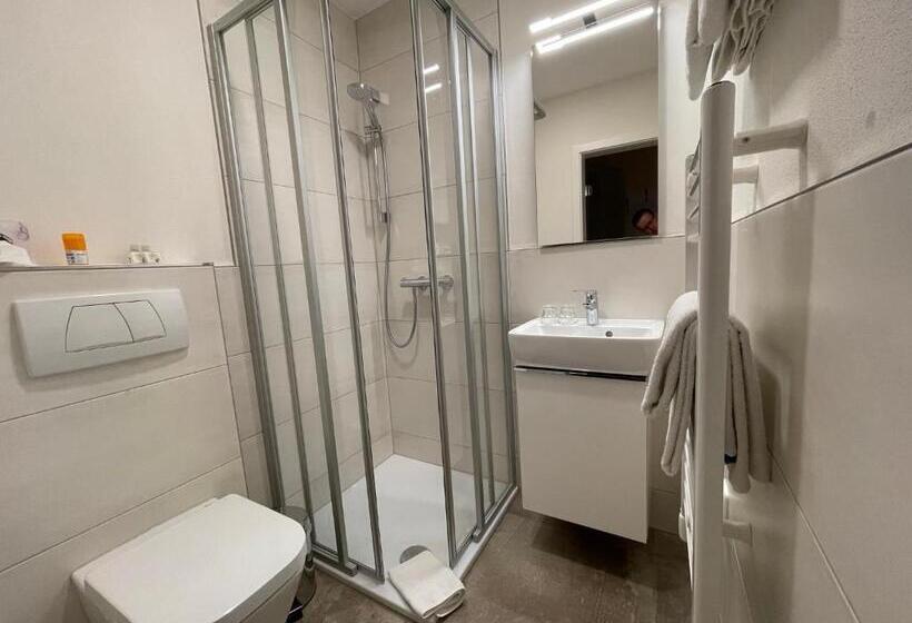 ユースホステル Gasthaus Pension Geimer