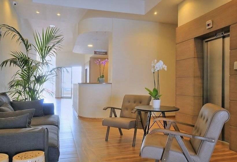 فندق Delmar Suites & Residence