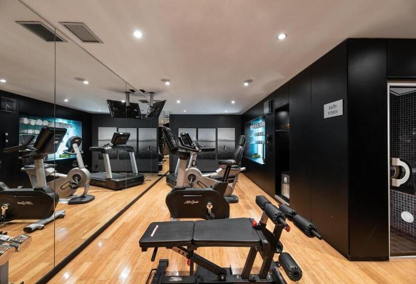 ホテル Exe Zizur Pamplona