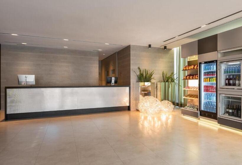 ホテル Exe Zizur Pamplona