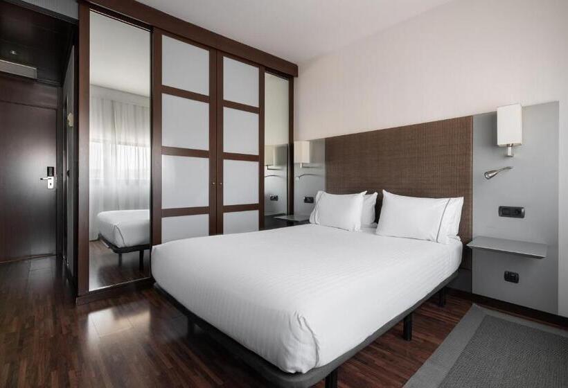 ホテル Exe Zizur Pamplona