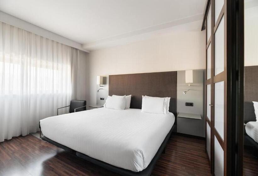 ホテル Exe Zizur Pamplona