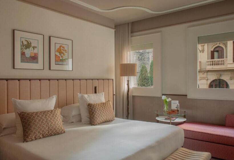 Grand Hotel Central, Small Luxury Hotels