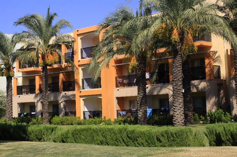 هتل Holiday Village Turkiye