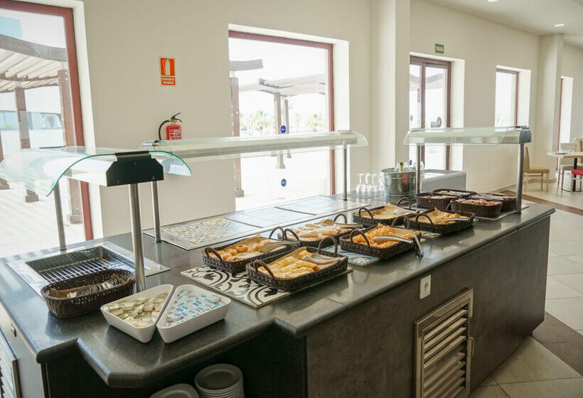 هتل Ohtels Campo de Gibraltar