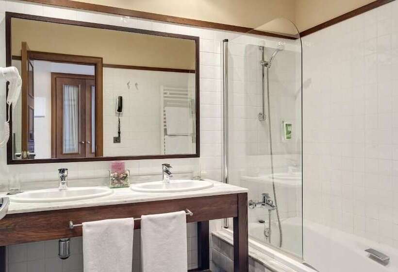 هتل & Spa Real Badaguás Jaca