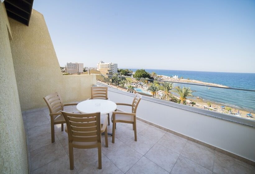 Myroandrou Beach Hotel Apartments