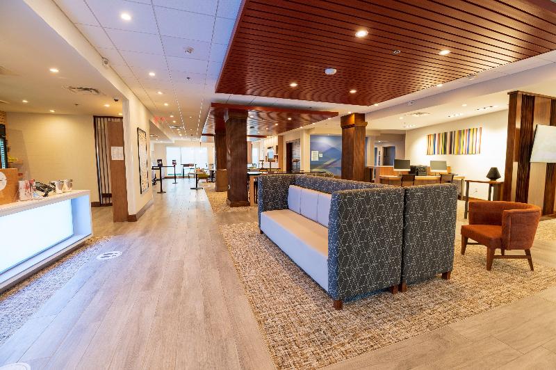 Отель Holiday Inn Express & Suites Dayton East   Beavercreek, An Ihg