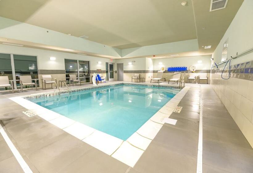 Отель Holiday Inn Express & Suites Dayton East   Beavercreek, An Ihg