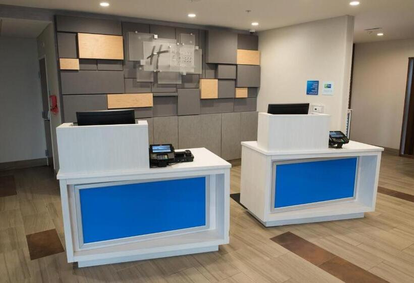 호텔 Holiday Inn Express & Suites Dayton North   Vandalia, An Ihg