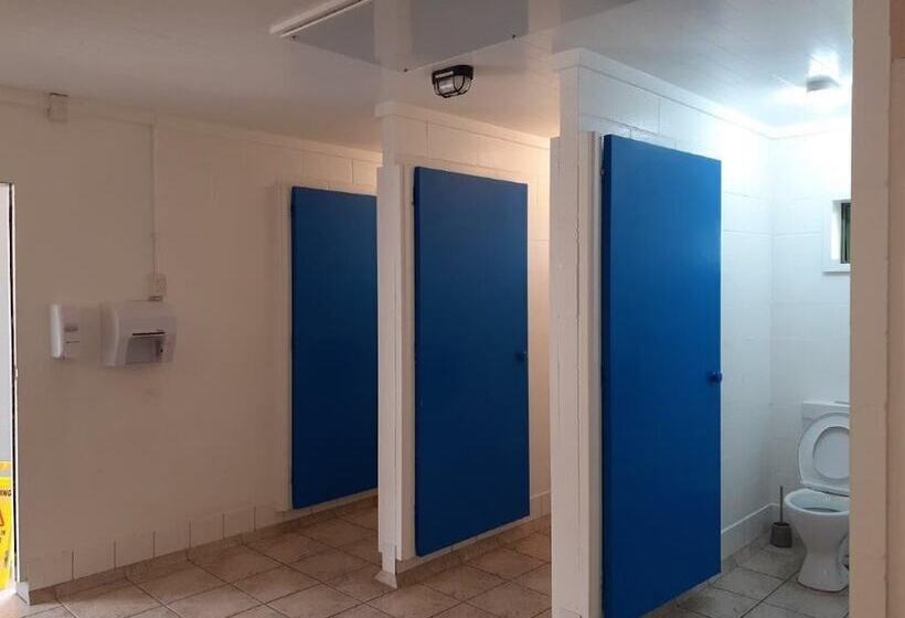 هتل Whatuwhiwhi Top 10 Holiday Park